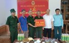 Hội Cựu chiến binh huyện Đông Sơn trao tiền hỗ trợ xây nhà cho hội viên có hoàn cảnh đặc biệt khó khăn về nhà ở