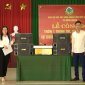 Ban vận động quỹ “hỗ trợ xây dựng nông thôn mới kiểu mẫu” huyện trao tặng trang thiết bị cho nhà văn hoá thôn 1 Thịnh Trị xã Đông Quang     